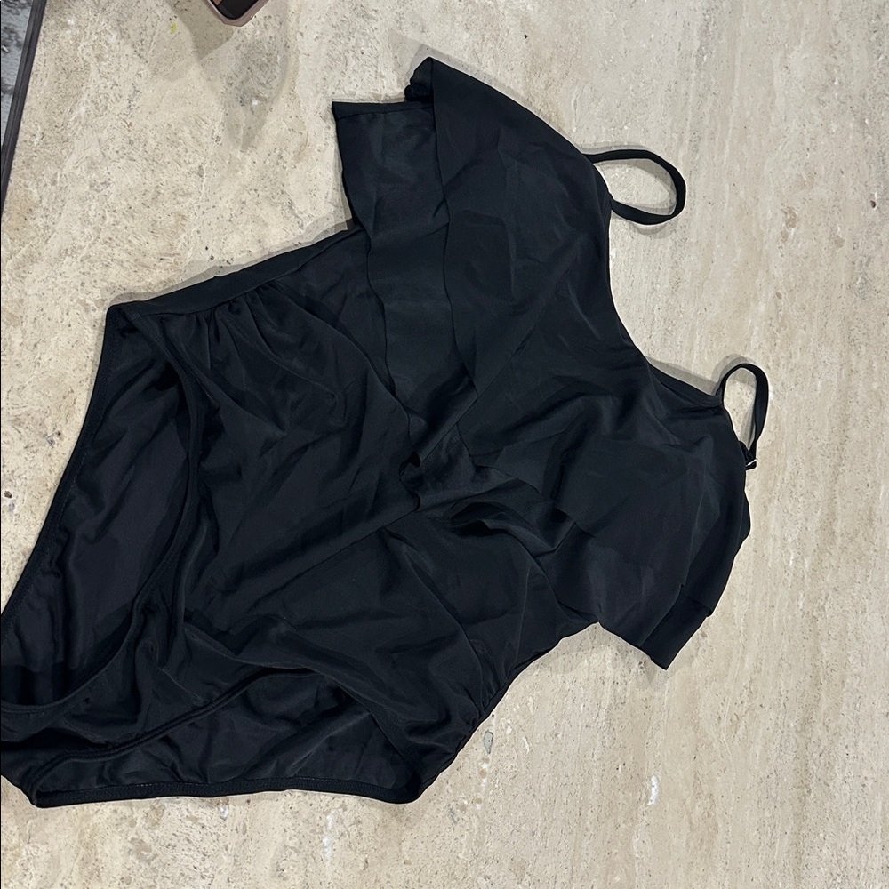 Women's Plunge Neckline Ruched Monokini Black One Piece Plus Size Swimsuit L - Picture 2 of 3